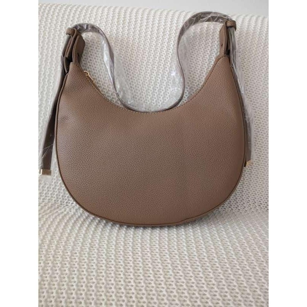 NWT The Drop Avalon Small Shoulder Bag Tan Pebble Faux Leather Crescent Hobo Bag - Picture 6 of 6